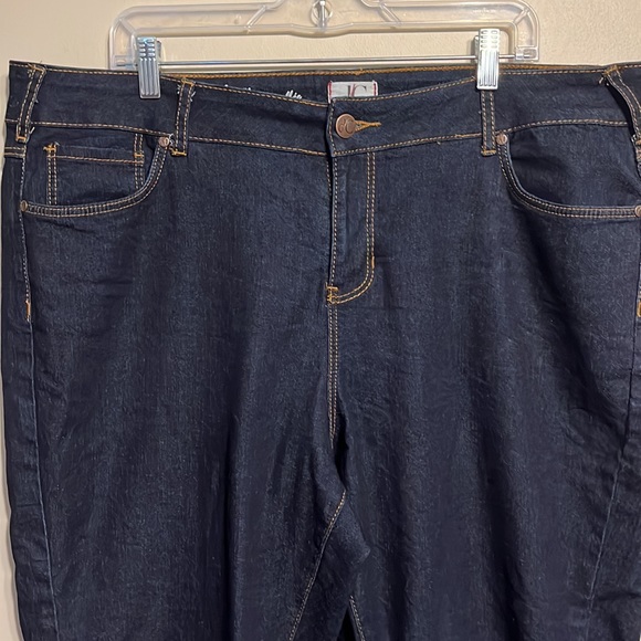 DC Jeans size 22 Slightly Curvy Bootcut Jeans - Picture 6 of 13